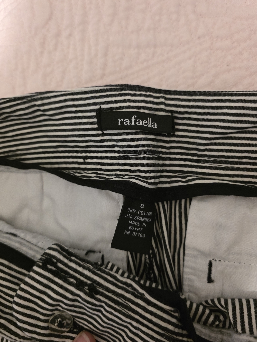 Rafaella Black & White Pinstripe Cropped Pants Size 8 - Picture 6 of 6